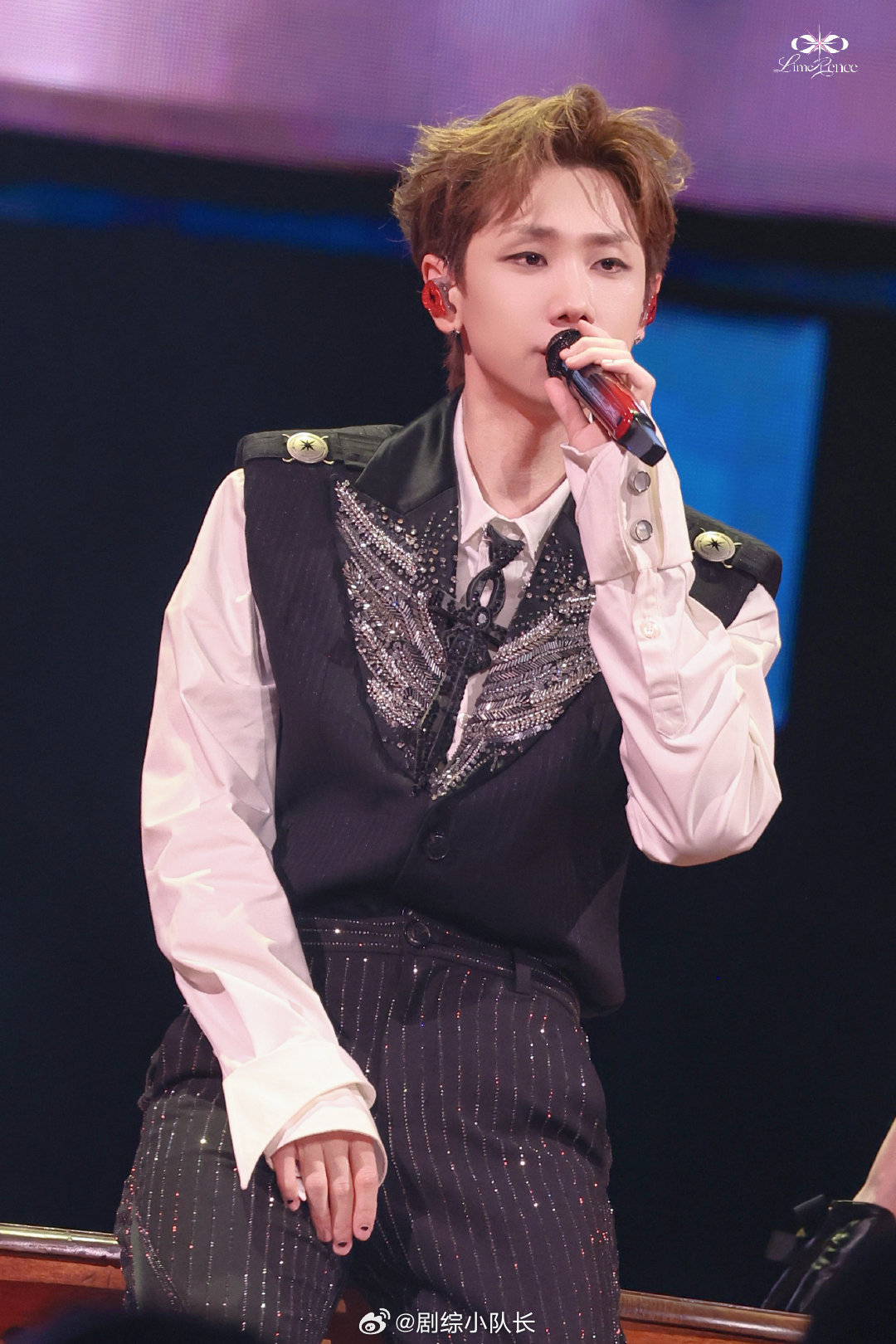 汪苏泷演唱会从幕后跑到台前 看视频已热泪盈眶，更何况现场。脚步声越来越清晰，心跳