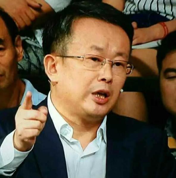 项立刚反对在美国混不下去的人回国摇身一变就成了中国坐上宾，这种人一生都奉献给了美