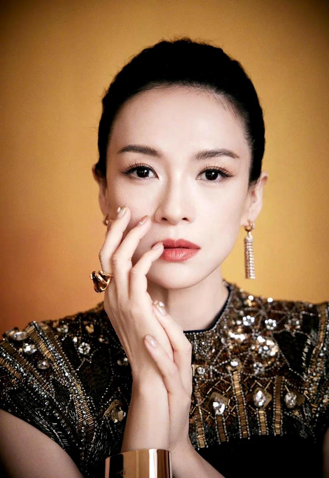 黄晓明章子怡，被曝大瓜！

7月10日，黄晓明和章子怡，突然被曝出了一个大瓜，不