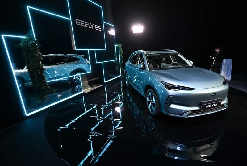 欧盟加了关税，中国电动车在欧洲反而卖得更好了。
2024年欧盟对从中国进口的纯电