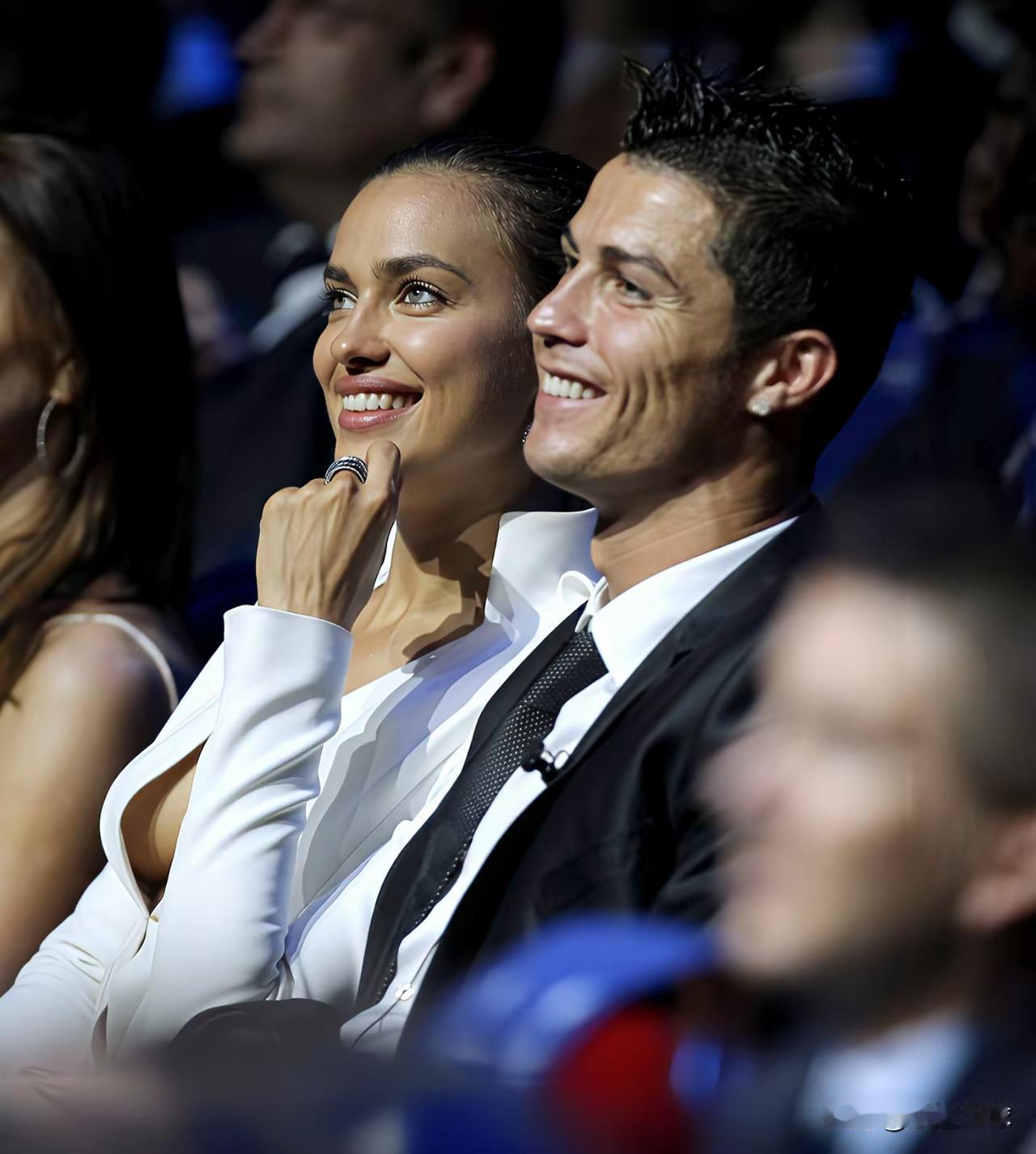 伊莲娜，永远是C罗的意难平吧！
为何？
因为历任女友中，他最爱的便是这一个。
恋