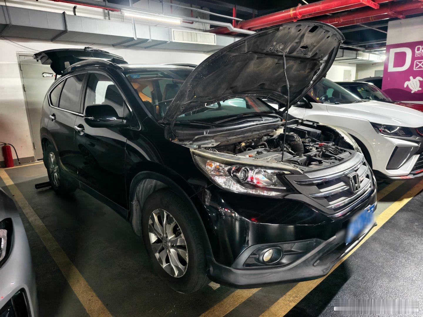 等了一个多小时看了台12年四驱2.4的一手crv，说瓜子上卖应该有五六万，这我咋