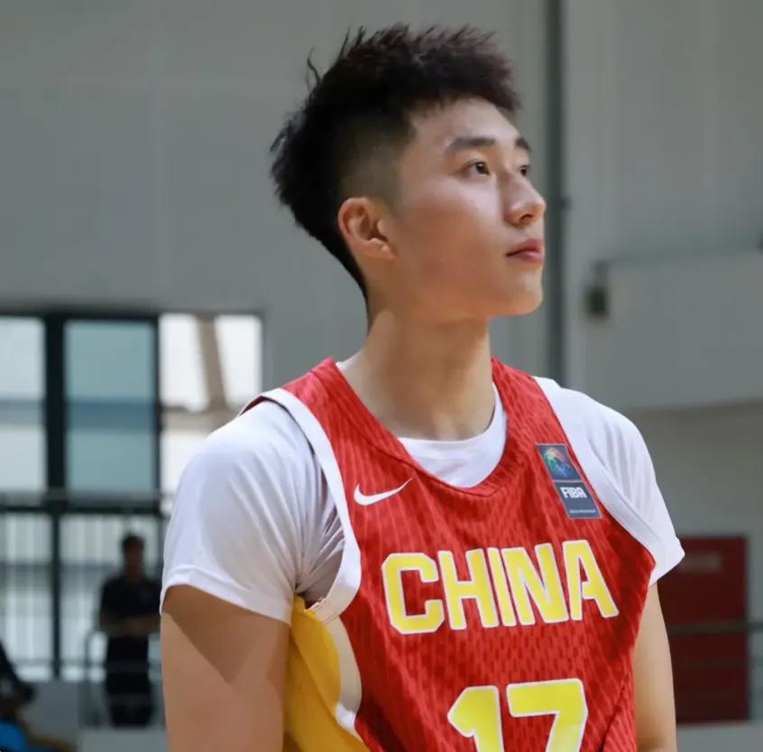 萨姆妠来了，段睿骐怎么说呢？
我发现宏远这个休赛期在引援方面有一种“能薅则薅”的