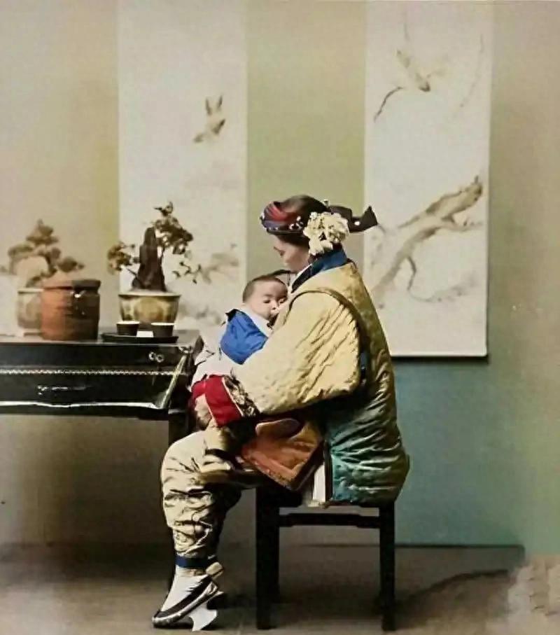 溥仪乳母忍辱负重地喂奶九年，婚后的溥仪依旧对这位乳母情感深厚吗？
1906年3月