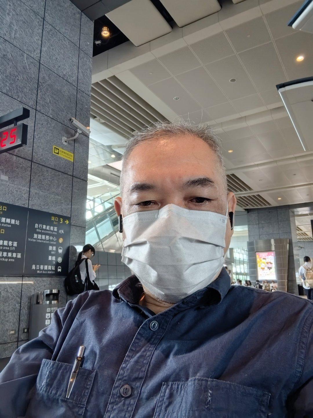 今天一場演講以及傍晚跟蘇恆直播，要晚上才能更新了。 ​​​