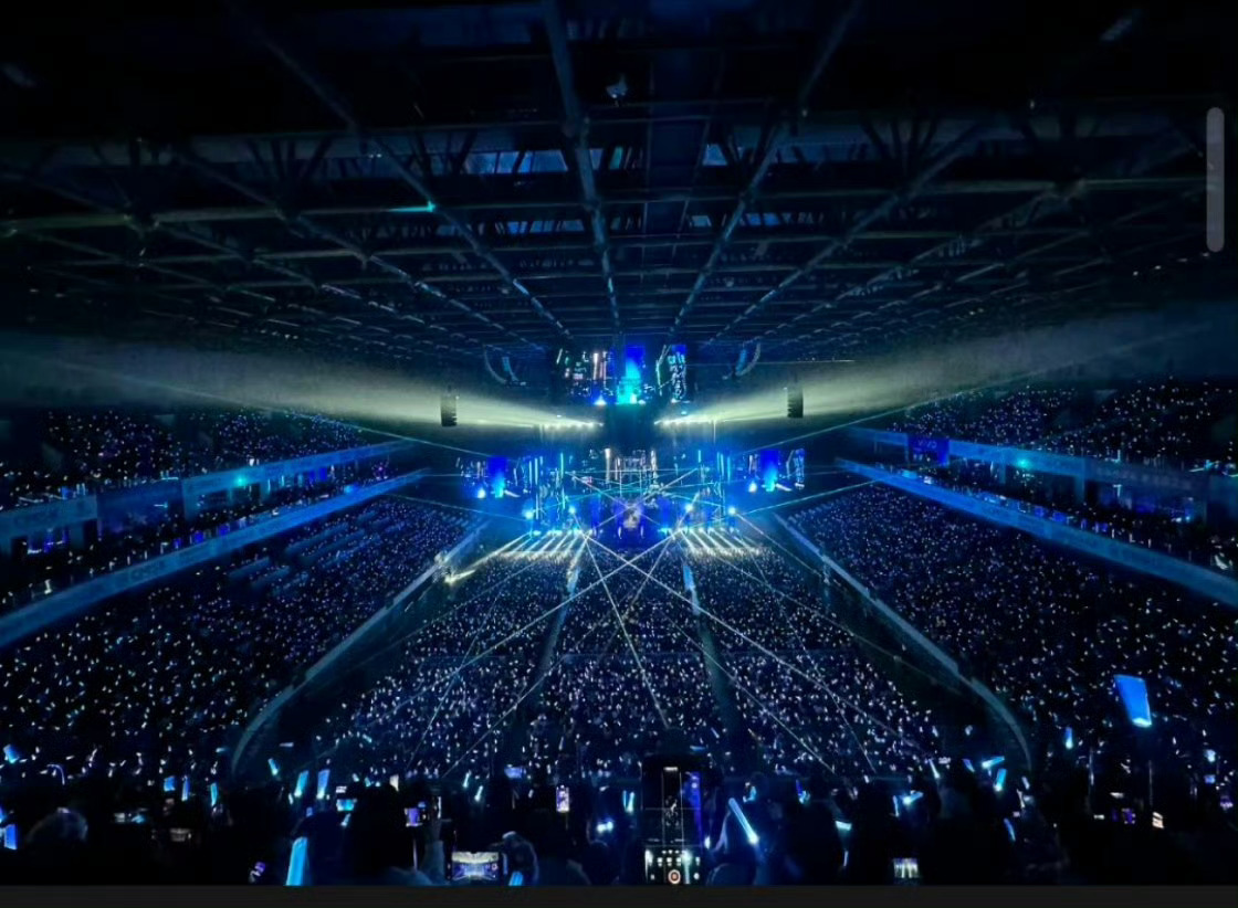 于适演唱会首站上座率 从17岁拿起吉他弹唱，到合肥满座场馆开唱，内场无延伸台还加