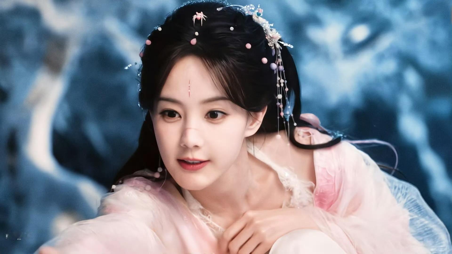 首页被李一桐这个小蜘蛛可爱到了 ​​​