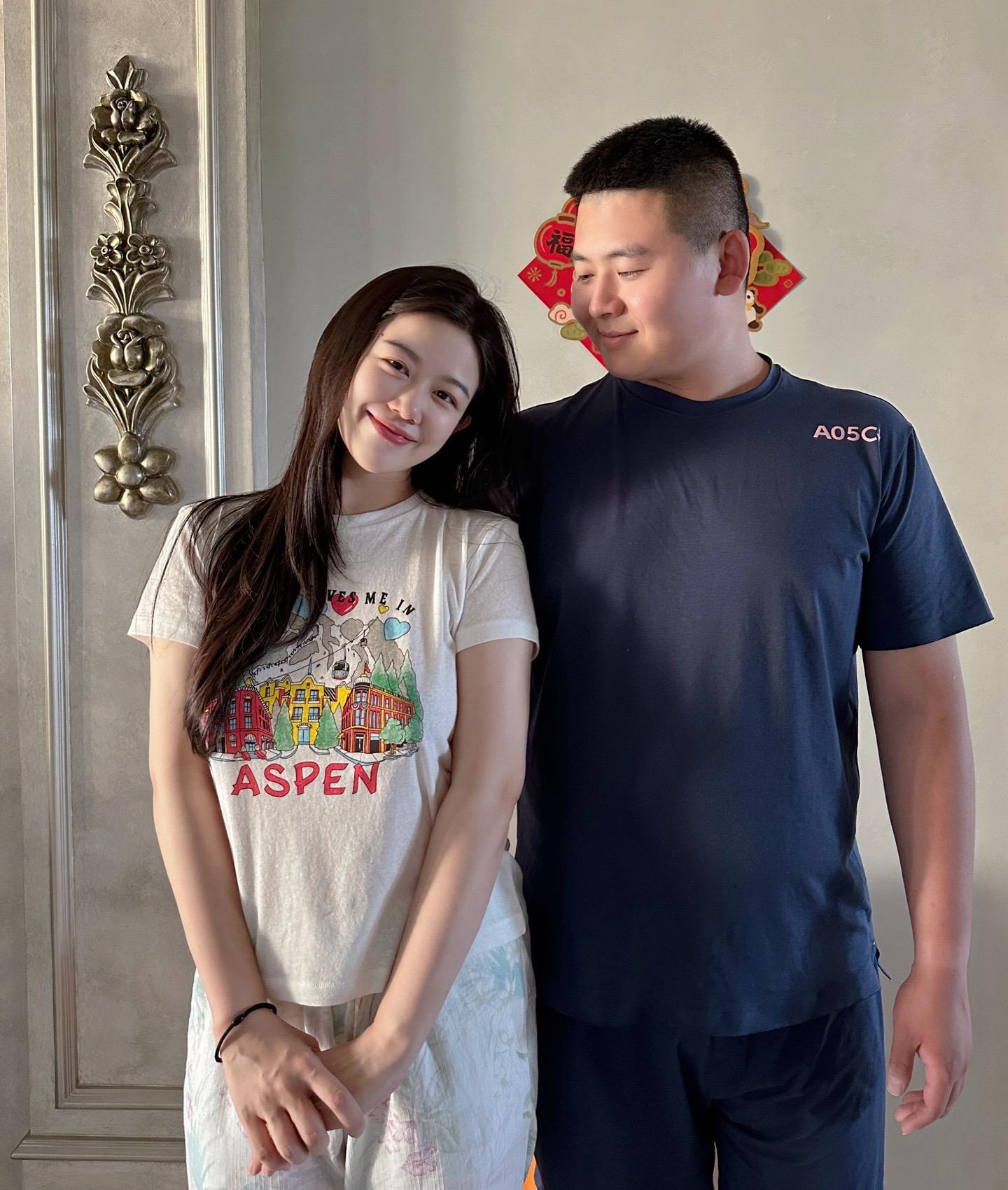 从妻子到妈妈，过去的一年身份在变，但是是你的呵护，让我依旧可以继续做我...
