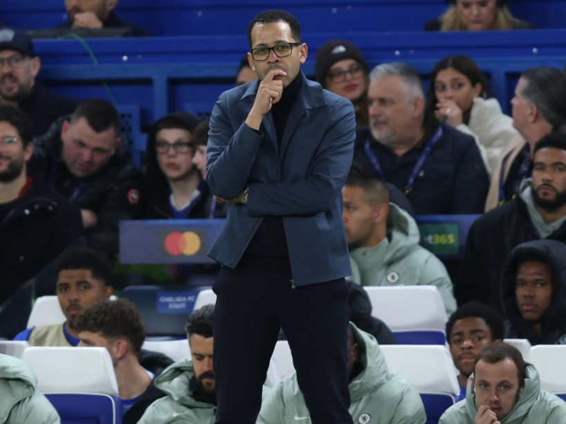 切尔西球员古斯托日前接受采访，他为主教练罗塞尼尔进行了辩护，并表示不理解他自上任