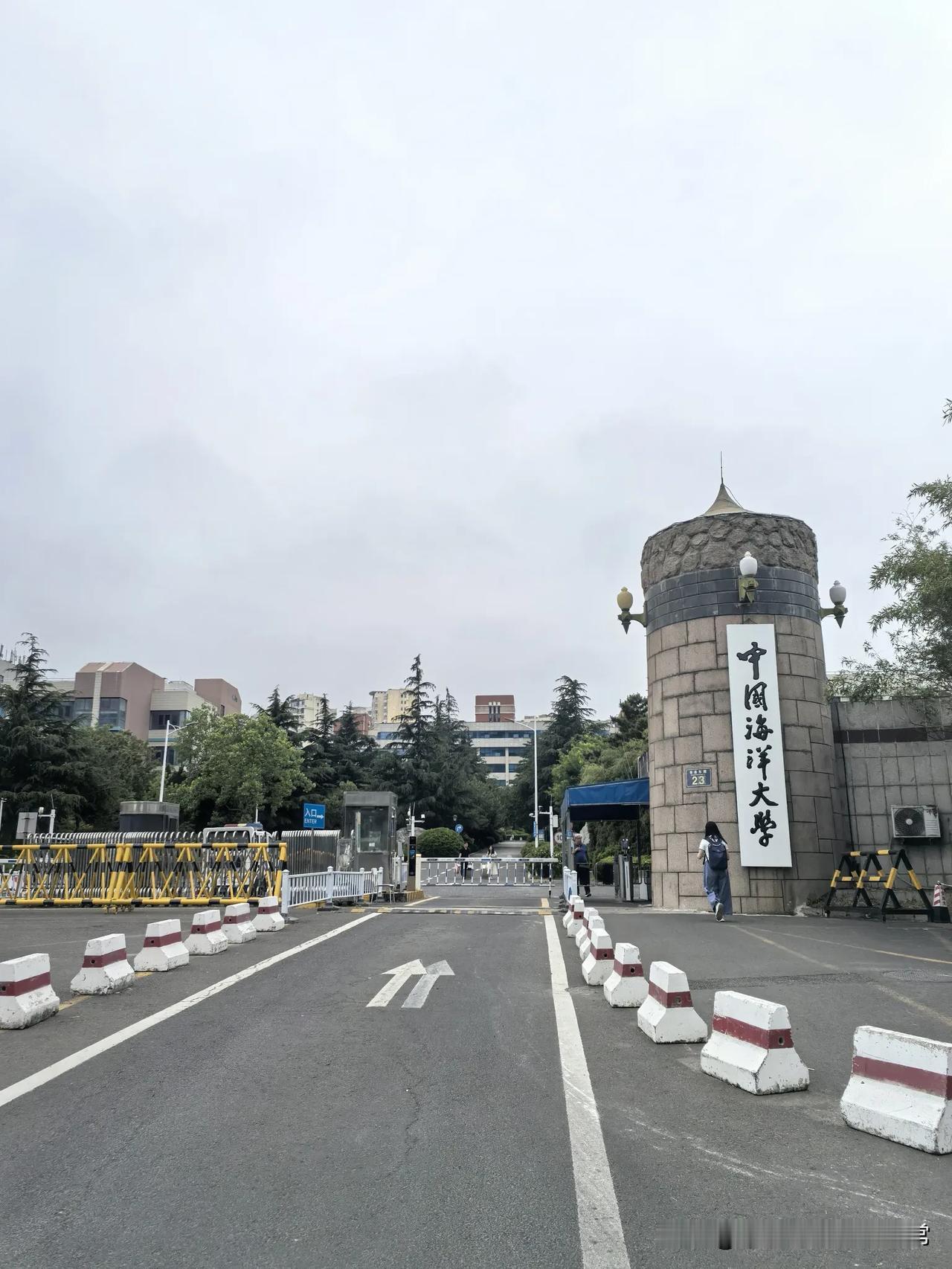在青岛、北京都有房子是不错的选择[玫瑰]夏天到青岛避暑，洗海澡，喝啤酒，吃嘎啦。