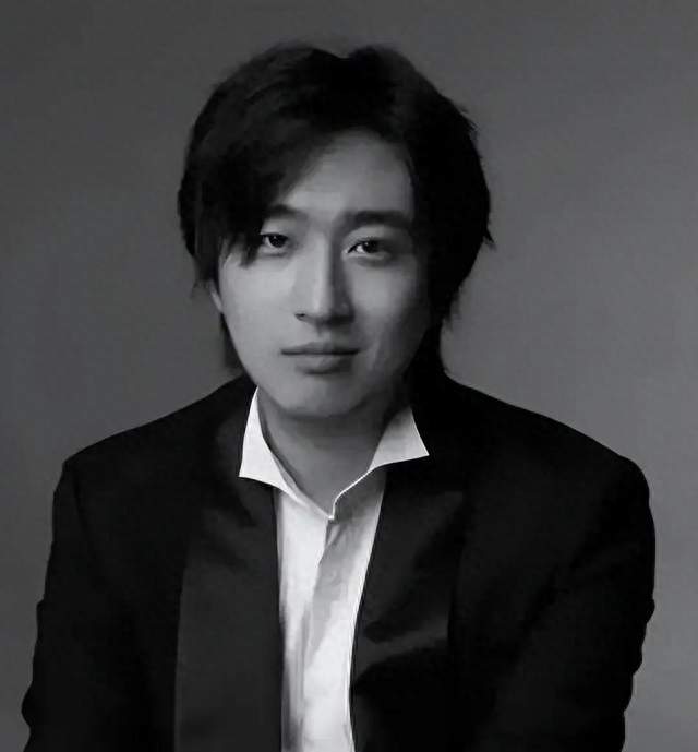 和孙红雷分手20多年后，独自抚养儿子的丁嘉丽，生活早已大变样