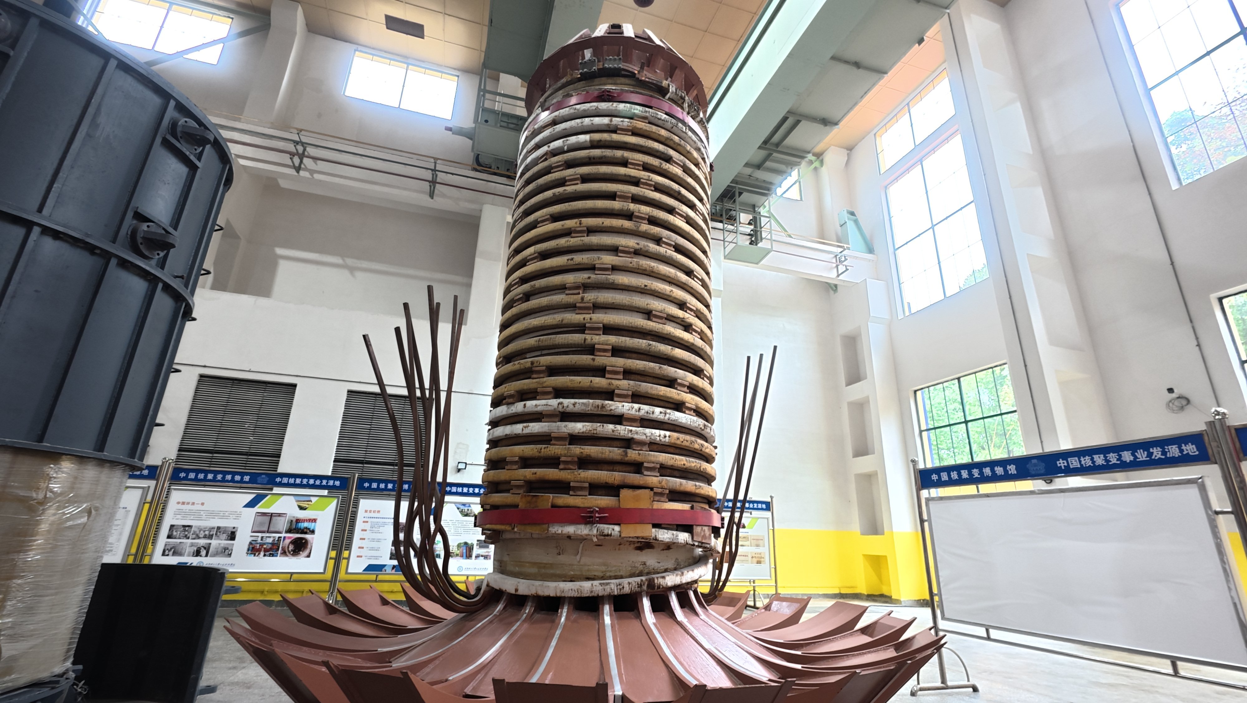 核你在一起共探绿色核能乐山，藏着一座“人造太阳”博物馆乐山大佛之畔，乐山城内。成