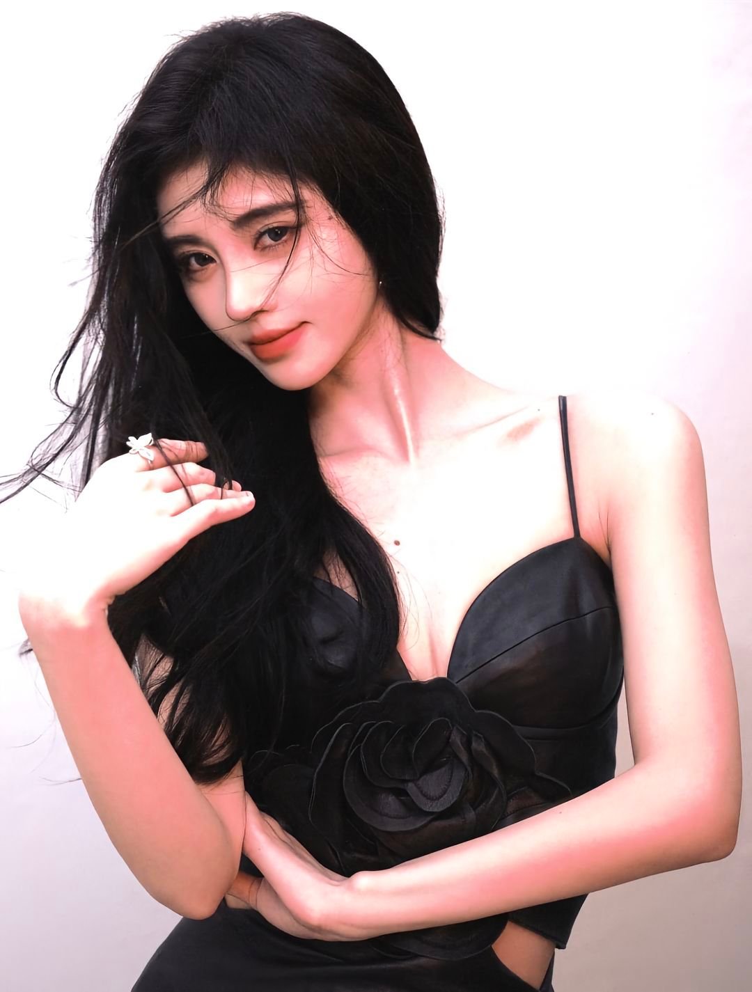鞠婧祎 让女孩子伤心的事我做不到 老公真好，都别和我抢，结婚证早就领了[doge