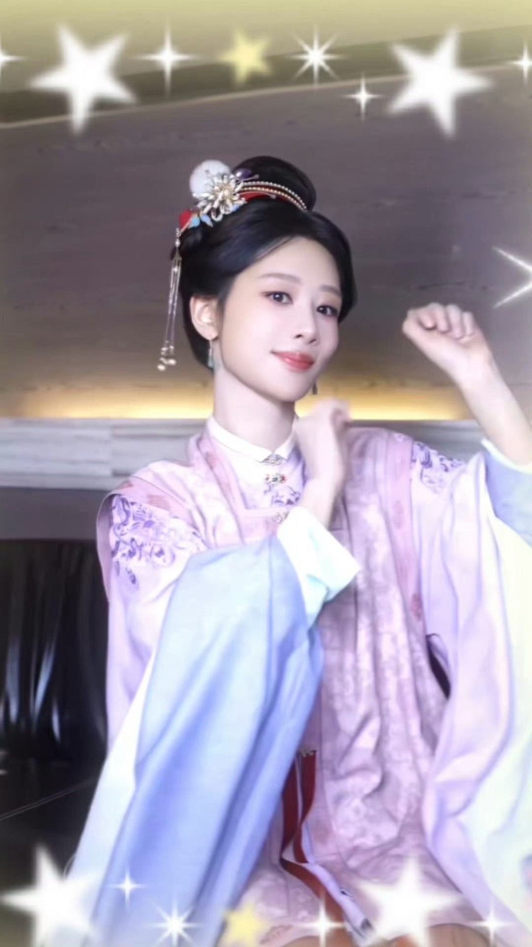 杨紫玉兰花开君再来 💜杨紫董竹君 我们就是抛物线，你是焦点，我是准线， 你想我