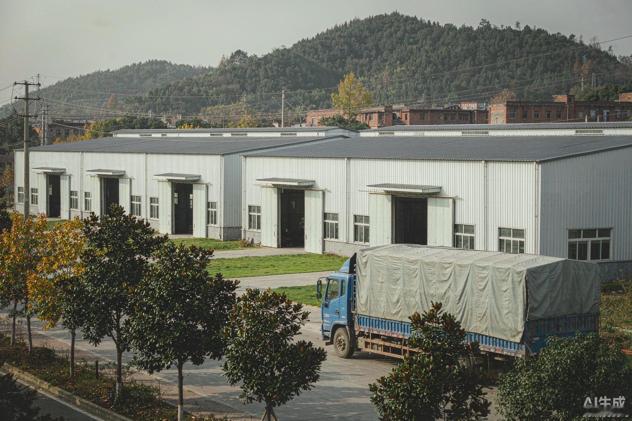 湘潭九华的鹤岭片区，昨晚又砸下20亿。
10月19号晚，湖南裕能公告，六期磷酸铁