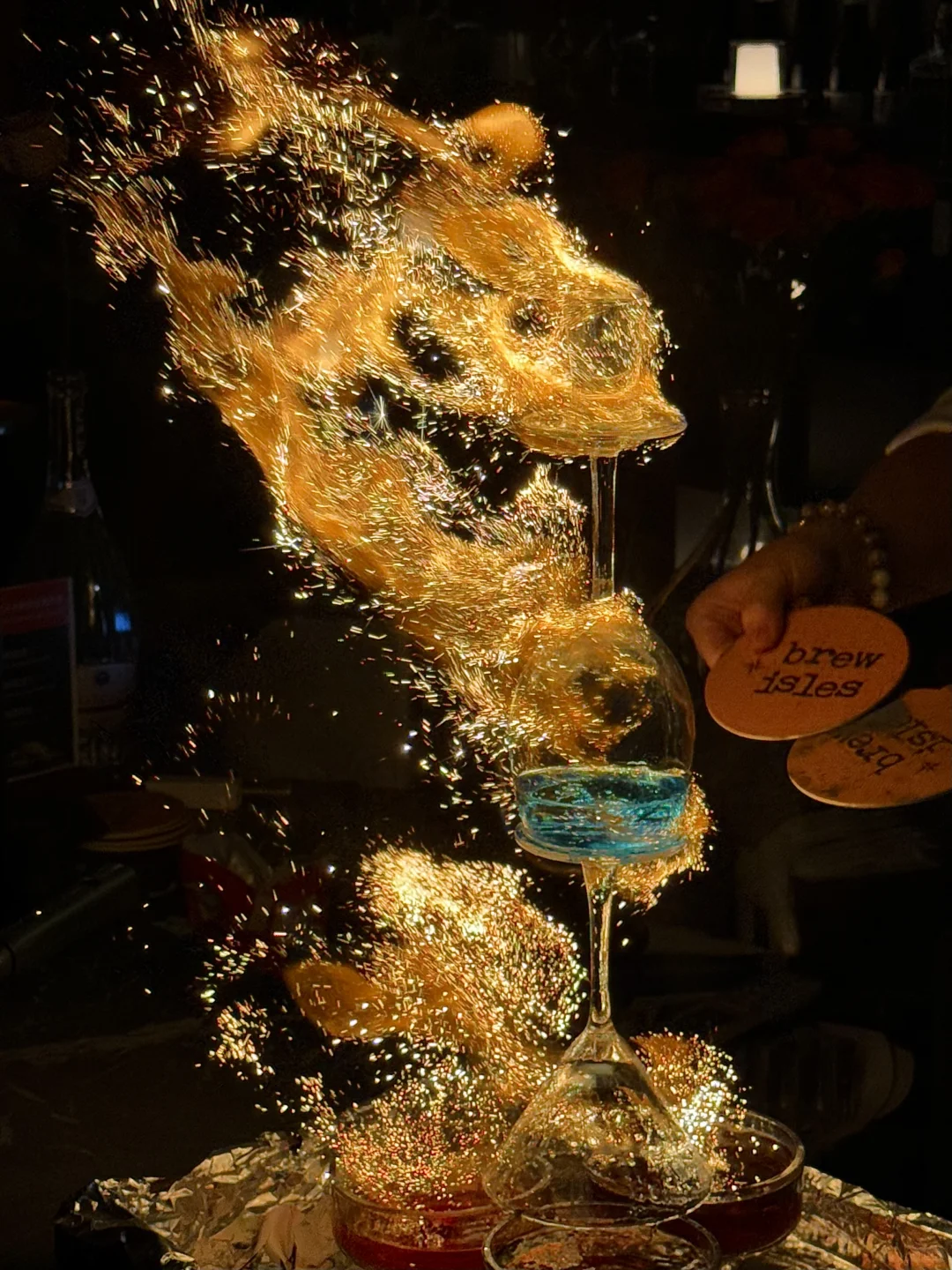 在深圳！！！喝到了烟花鸡尾酒🍸好浪漫……