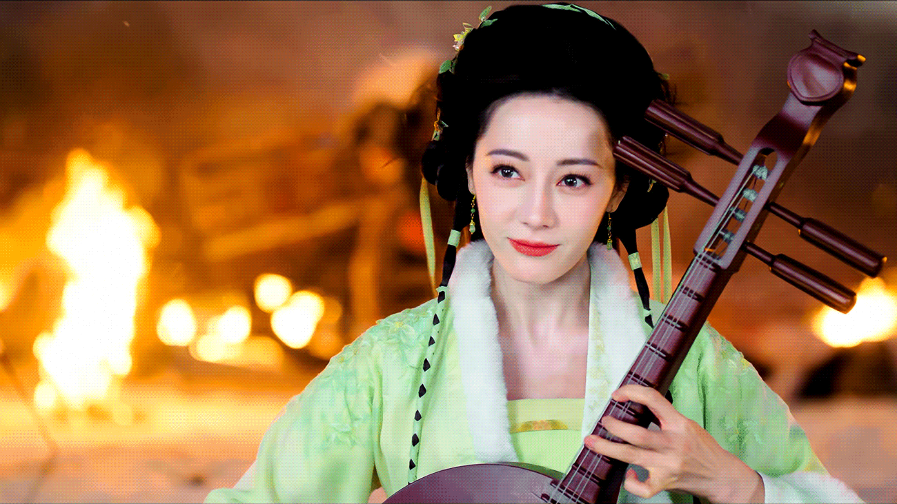 拿迪丽热巴当箭靶子使 我真的太喜欢贺思慕了！前期被当成箭靶子，她经历了那么多苦难