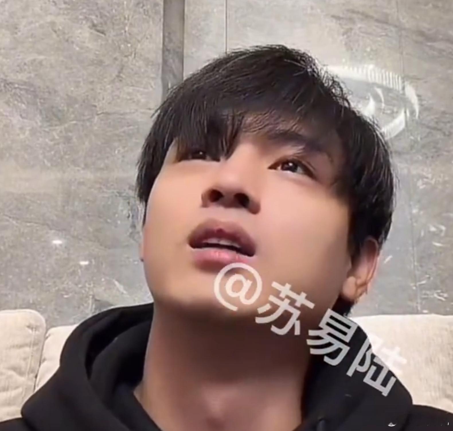 秦霄贤胖了16斤 秦霄贤不是塌了吗？现在无人在意了是吧 