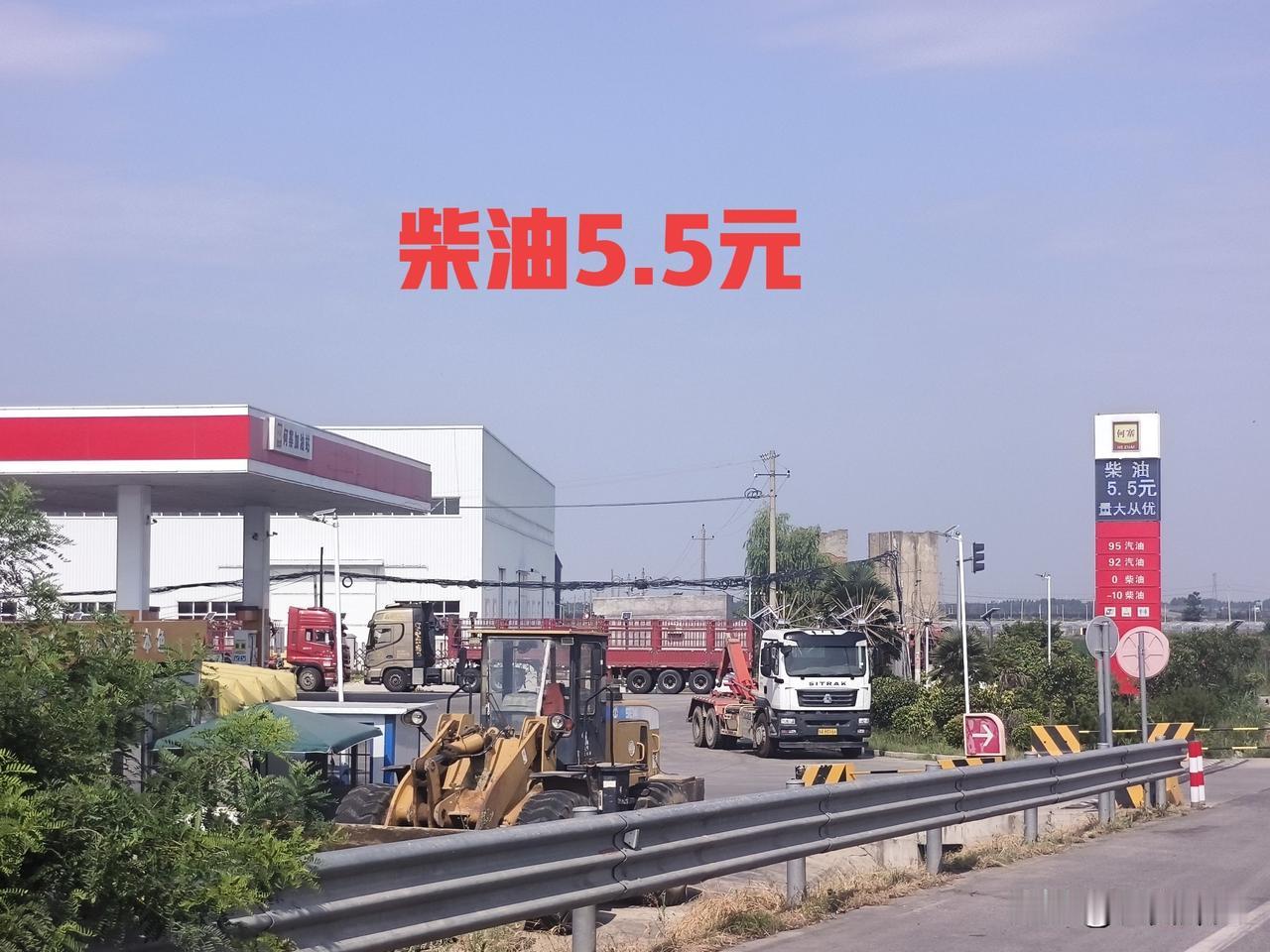 NG重卡与燃油重卡经济性“几乎相当”！电动新能源重卡 
你是重卡司机或者老板，你