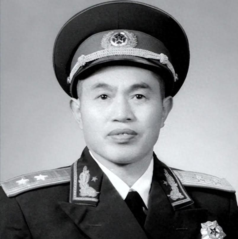 76 年皮定均因空难牺牲，被安葬于八宝山，15 年后中央为何下令迁出

1976