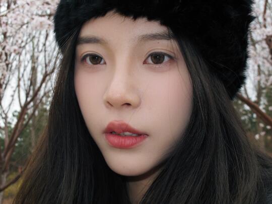 春与她🌸