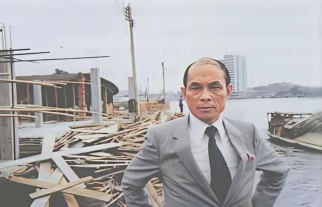 1980年在工地留影，你还记得这位爱国人士吗？非常珍贵的记忆[作揖][玫瑰]