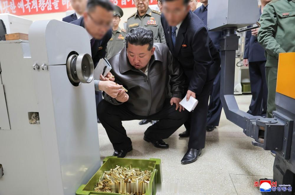亲自下工厂，解决生产问题。武器是我们出口商品的重之重！ 