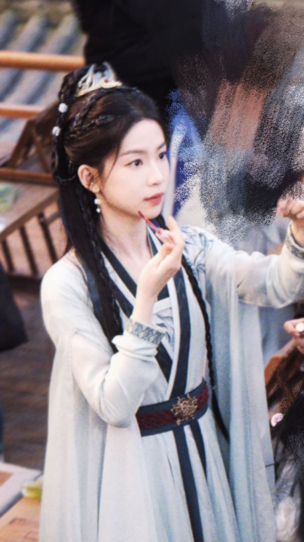 #刘梦芮古装造型# 刘梦芮请把古装造型焊在身上吧！可塑性好强，古装适配度很高～《