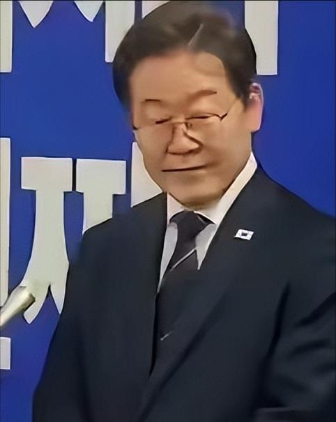 李在明在接受采访的时候被问到，若是中国大陆武统台湾，你会不会出手？
而原本以为，