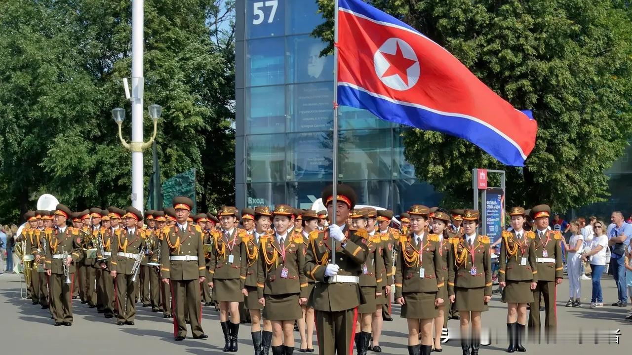 韩国称朝鲜可能向乌克兰派遣军队。
韩国国防部：朝鲜可能派遣军事人员前往乌克兰支持