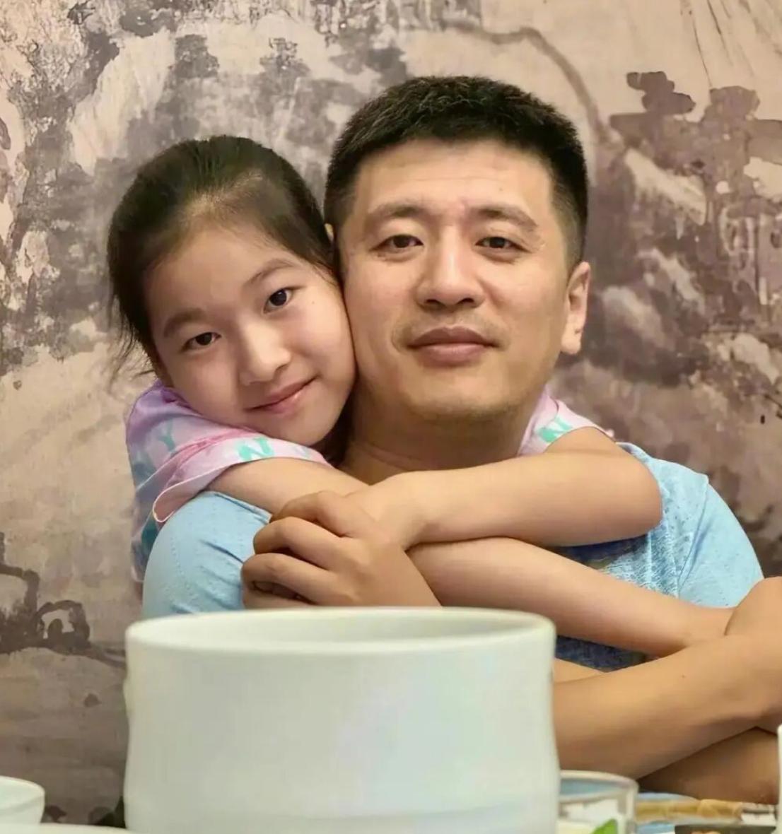 张雪峰的遗产继承，成个大问题了。

1、张雪峰与妻子李丽婧，早在2020年就已经