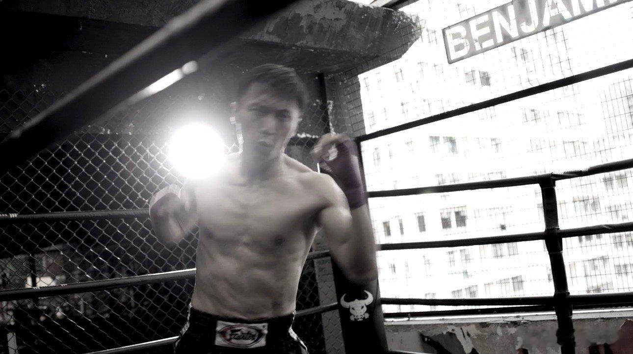 #谢霆锋为海关战线提前进行训练#谁说颜值与实力不能并存？谢霆锋就是最好的证明！不