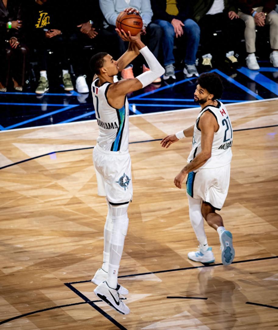 被巴恩斯绝杀还低头沮丧 文班亚马遭东约坑哭

2026届NBA全明星正赛的舞台上