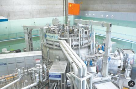 中国“人造太阳”一旦点亮，美国11艘航母舰队，将在24小时内，被激光武器“烧成废