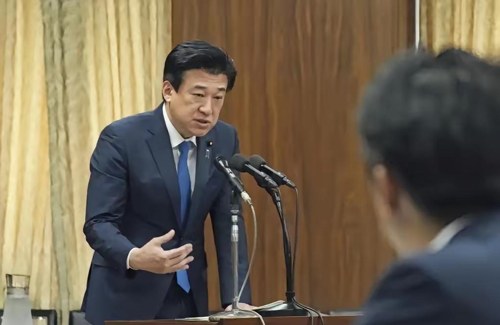 日本政府这是被“打蒙”了吧？还没搞清状况，已经开始语无伦次、胡言乱语了！
日本官