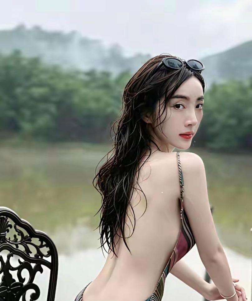 女演员马卉肤白貌美，身材哇塞，后背漂亮又性感[比心][比心][赞][送自己一朵花