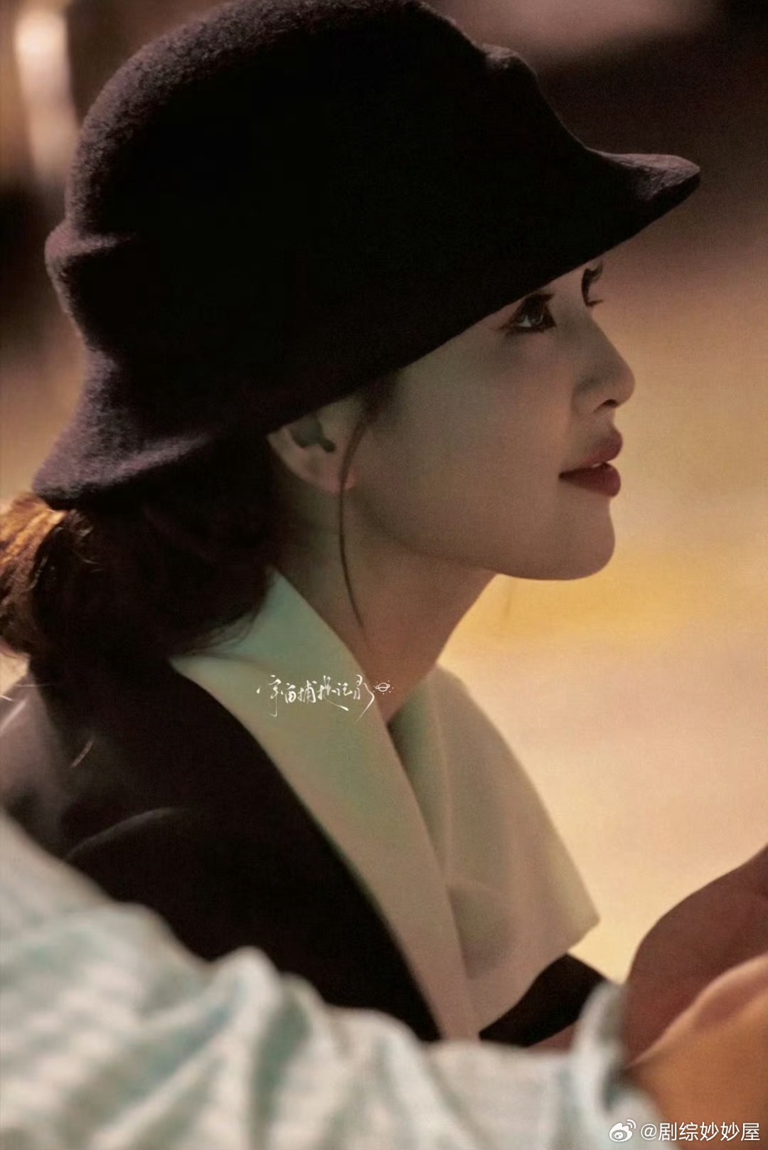 还没摸清节目规则，就见白鹿out又复活，复活又out，这姑娘可真难“鲨”！尤其那