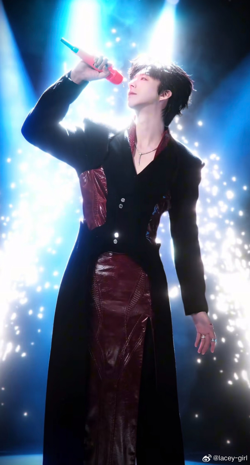 摩登兄弟刘宇宁刘宇宁的2025巡演给刘宇宁的小纸条 今日福袋：1.0+0.5+1