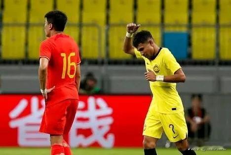 三大旅游圣地新（加坡）、马（来西亚）、泰（国），加上印度尼西亚，他们的男足放以前