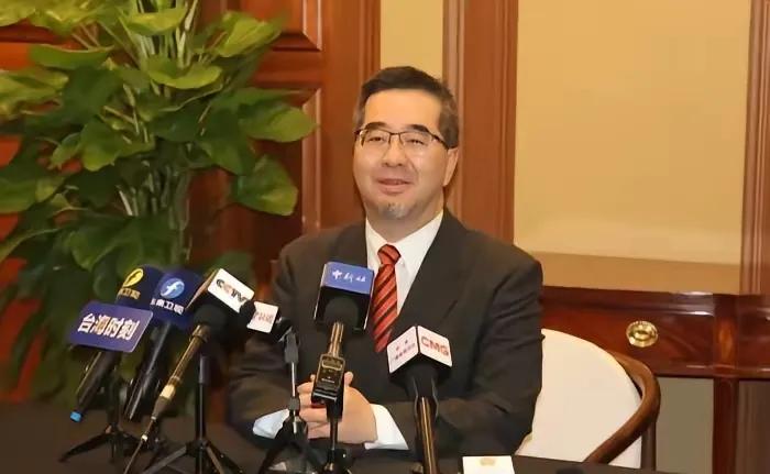 想跟大陆做生意、搞交流、要红利，但不承认中央、不接受一国两制、要两岸平起平坐，萧