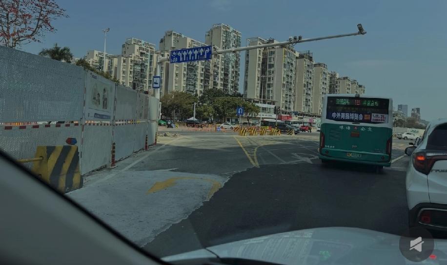 中山和珠海这俩城市，说起来就是一对难兄难弟，交通方面总有着不少让人无奈的地方。这