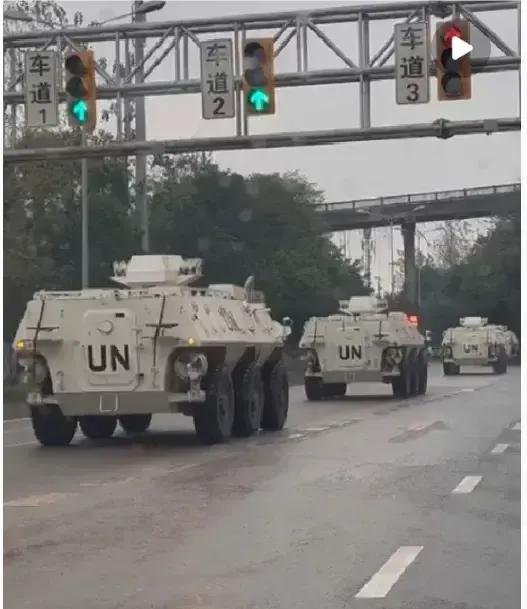 什么情况？重庆icon街头这是什么车？
 昨天，在重庆街上看到多辆这种车，有点惊