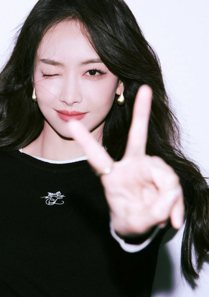 宋茜御姐吃鸡语音包 这绝对是最用心的一次明星语音包，我从读书那会儿就开始追星宋茜