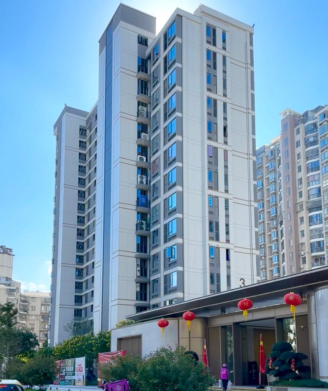 福州最近10年房价
2014年：均价13680元/平方米
2015年：均价145