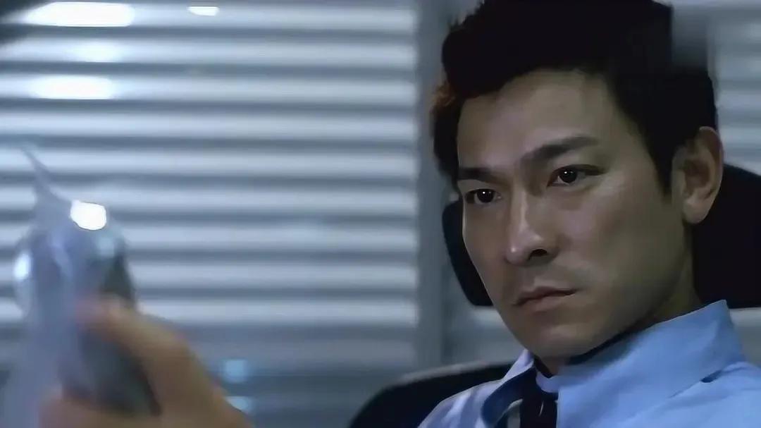 刘德华的假粉丝

刘德华一直中国人气最顶级明星之一
造成了很多人假装刘德华的粉丝