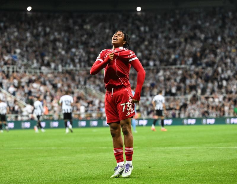 利物浦不敌加拉塔萨雷，比赛赢不了，新人也不用！懂球的都看得出来，恩古莫哈潜力巨大