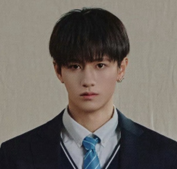 投稿有一个人偷偷的秒了～（你应该知道是谁 