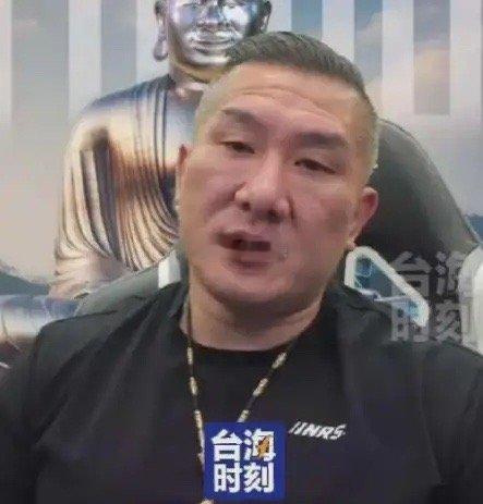 馆长一手好牌打烂了不是大陆不给他机会。也不是观众不够宽容。而是因为靠着两岸话题攒