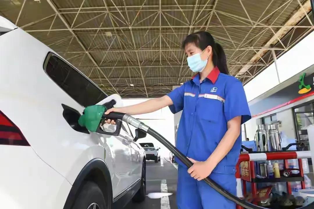 欧洲：中国纯电动车继续加税！中国：知道了，卖你们混动汽车。

这份看似意料之外的
