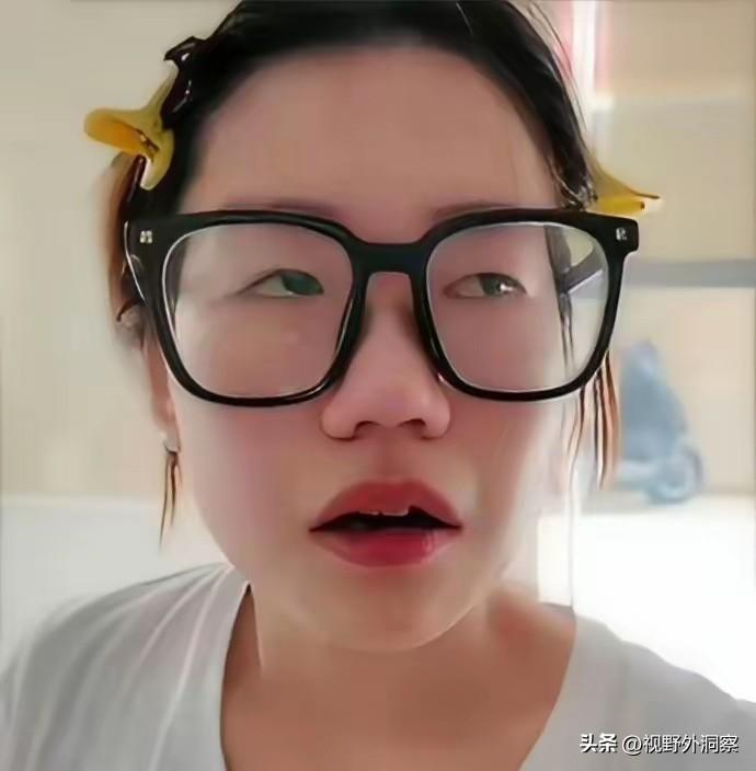 ＂腚姐＂突破了想象的底线，找不到原谅的标准。
      离奇、荒诞、难以想象的